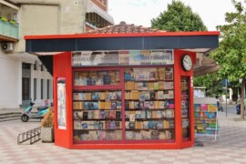 Albania: la libertà di stampa schiacciata dal peso della politica / Albania / aree / Home